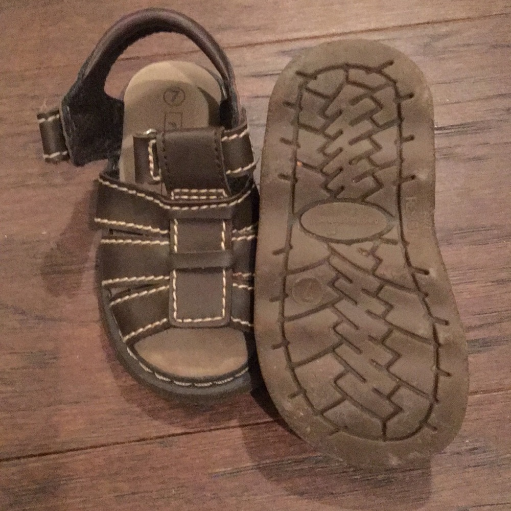 Boy’s sandals - Picture 2 of 3